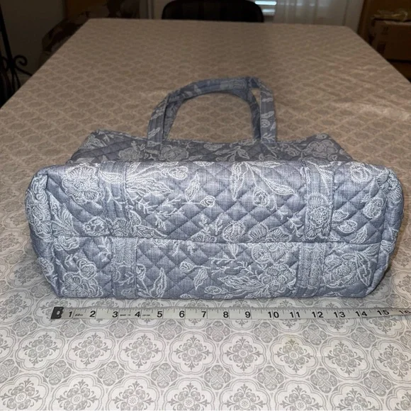 VERA BRADLEY ICONIC VERA TOTE PARK LACE - Picture 6 of 8